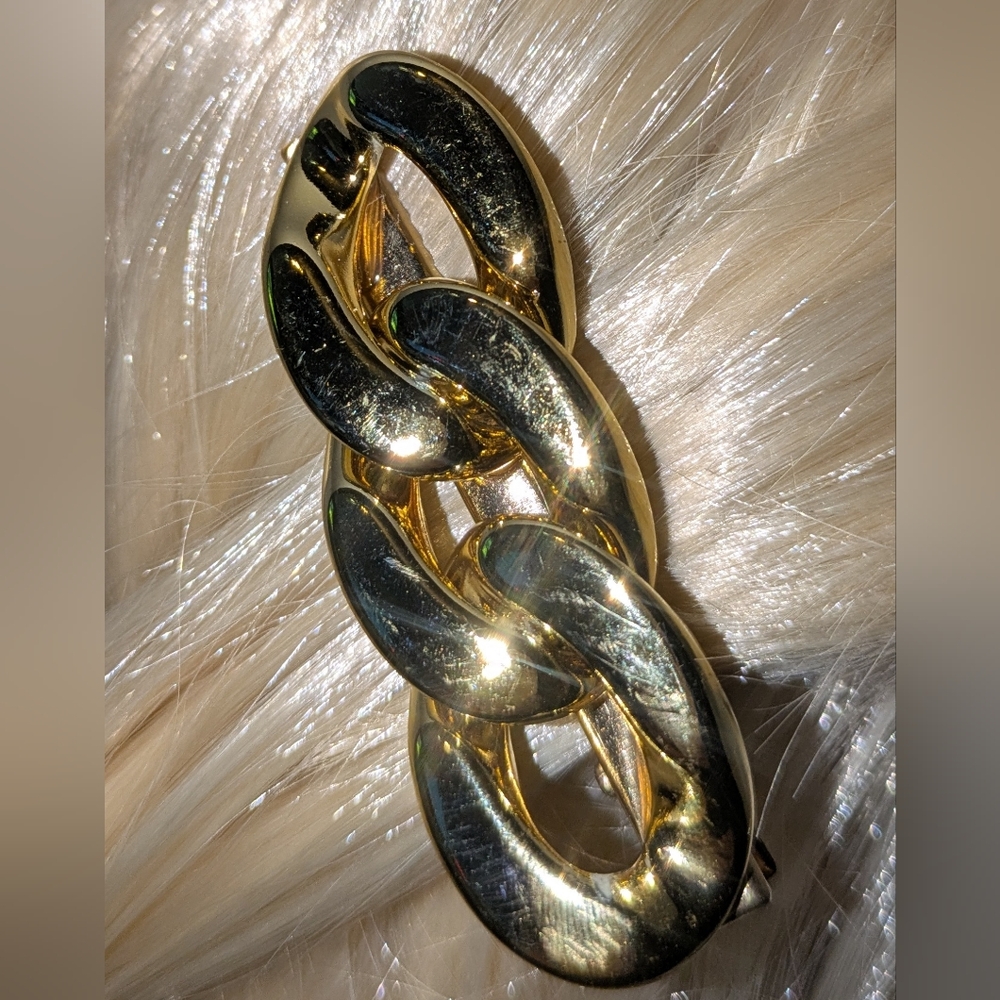 🍁 3/ $15 Boutique Hair Barrette